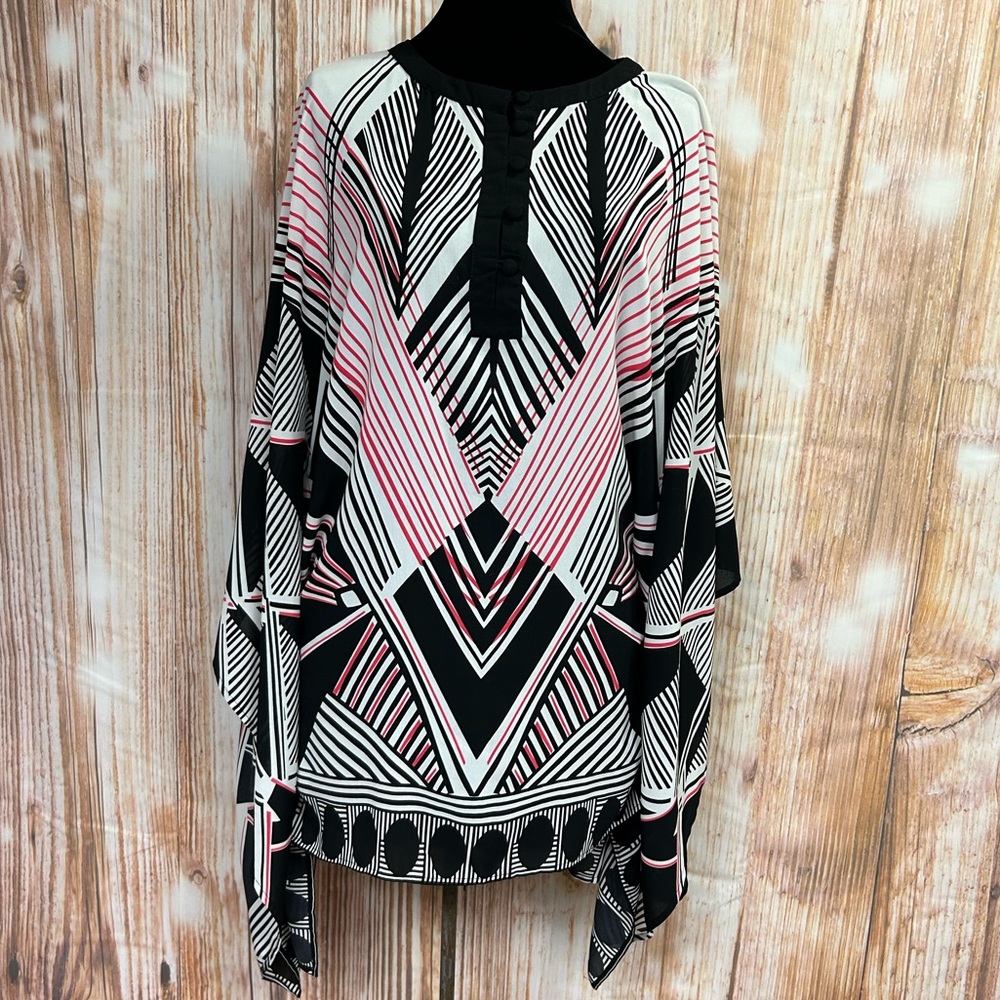 Dana Buchman Retro Print‎ Batwing Tunic Top